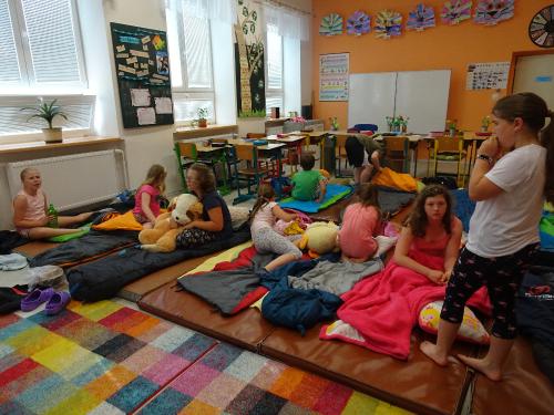 41. Spaní ve škole - červen 2019