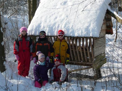 13. Vycházka ke krmelci a bobování - únor 2015